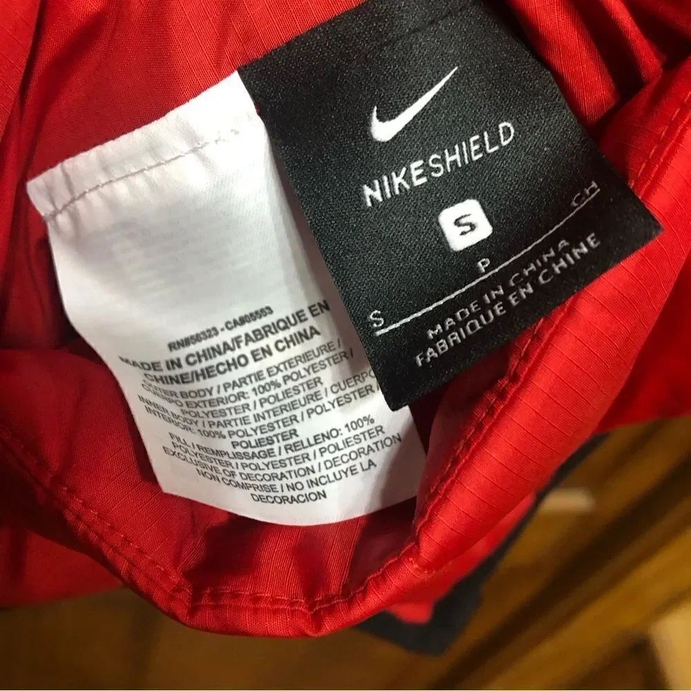 Nike OSU Buckeyes Reversible Puffer Vest - Picture 5 of 5